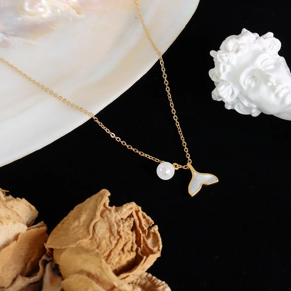 Fish Tail With Pearl Pendant Necklace