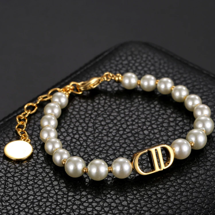 CD Pearl Bracelet | Best Replica Jewelry™