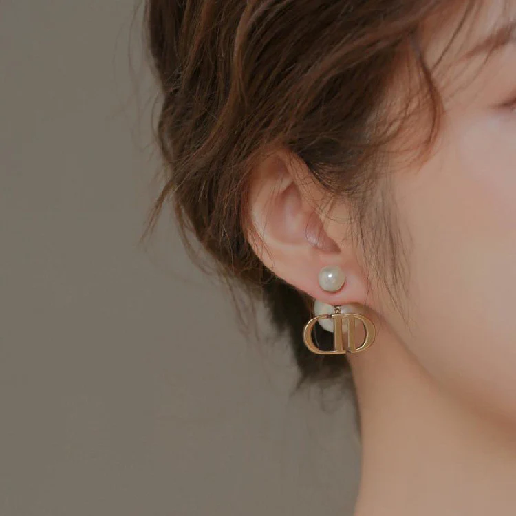 CD Pearl Earrings | Best Replica Jewelry™