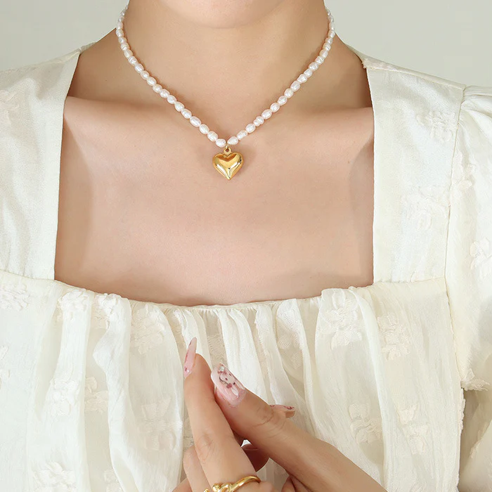 Gold Heart Pendant Necklace