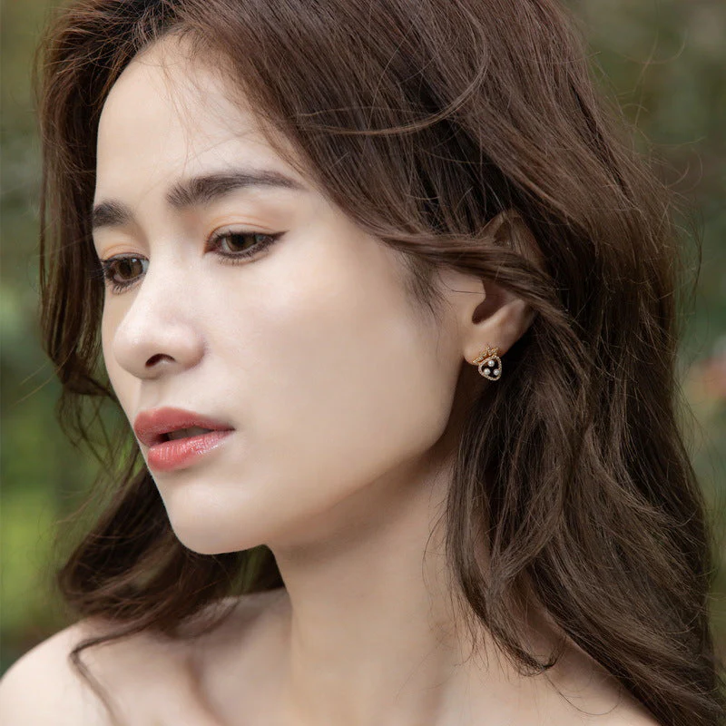 Strawberry Earrings With Pearls