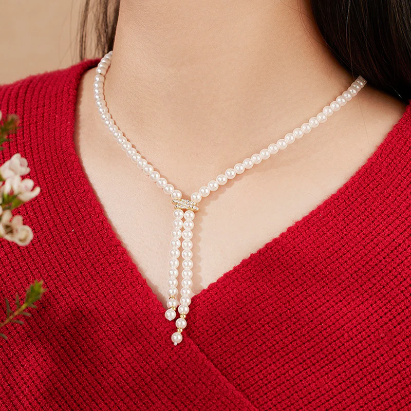 Long Y Pearl Necklace for Low-cut Dress