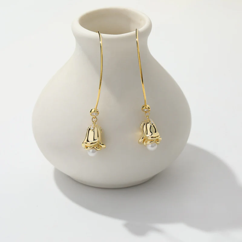 Dangle Floral Pearl Earrings