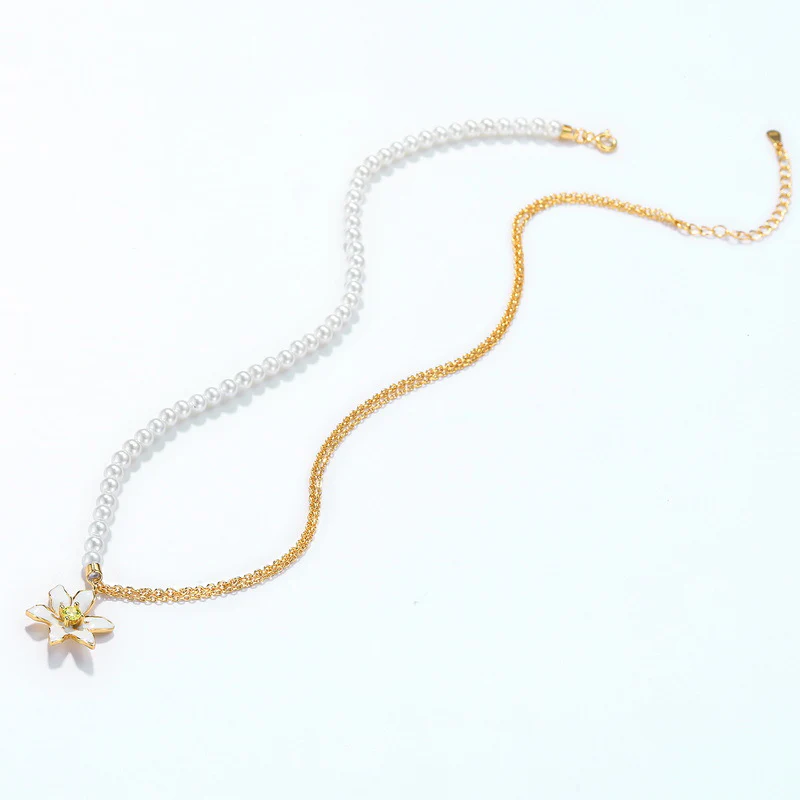 Necklace With Flower Pendant