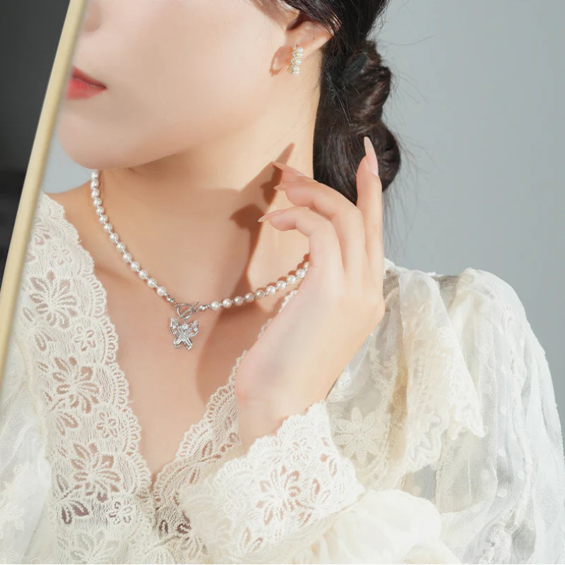 Zircon Butterfly Pendant Pearl Necklace