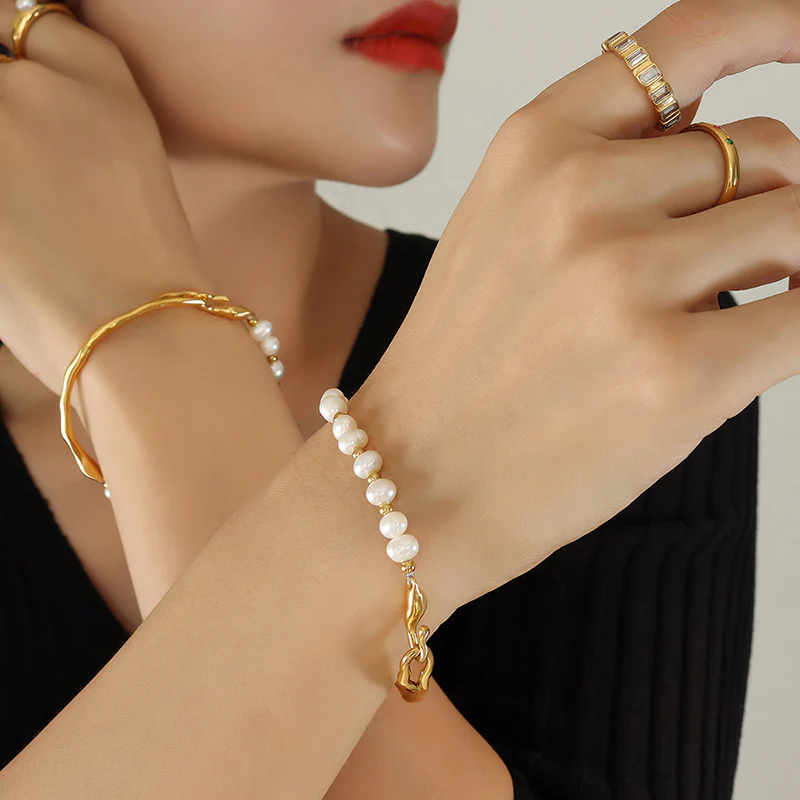 Vintage Personality Freshwater Pearl Bracelet