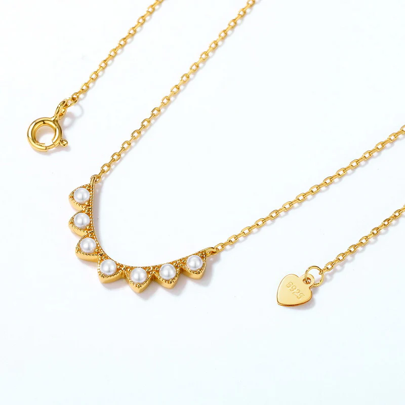 Pearl Maple Leaf Necklace