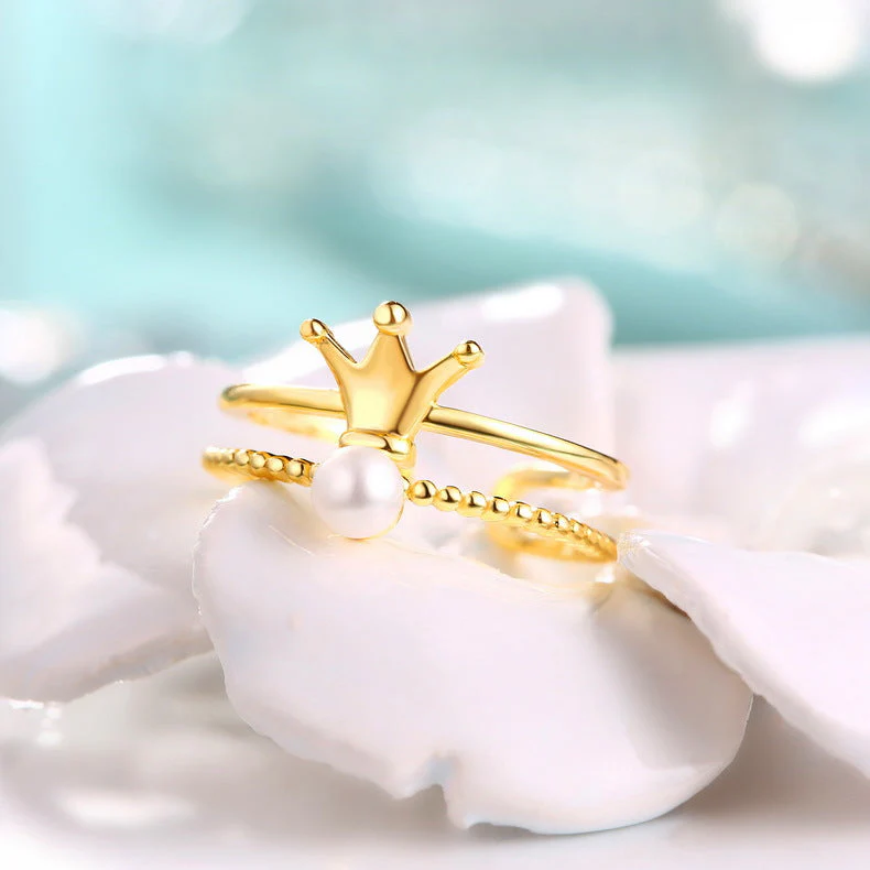 Crown And Singe Pearl Ring