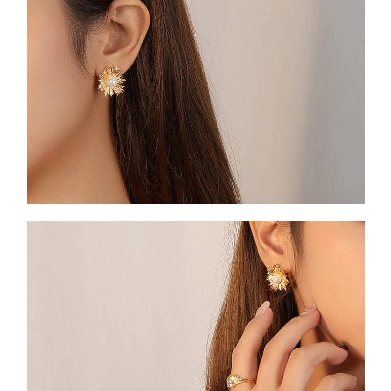 Novelty Stud Earrings With Pearls