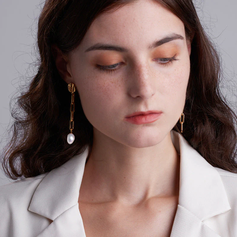 Chain Pearl Drop Earrings