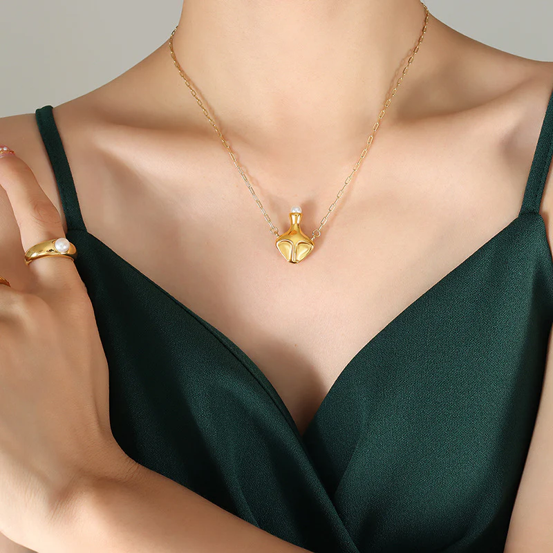 Creative Pearl Inlay Kettle Pendant Necklace