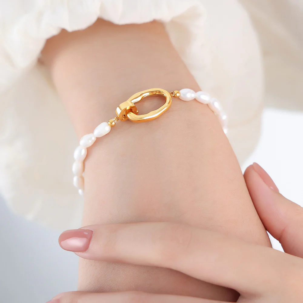 Pearl Necklace and Bracelet Set