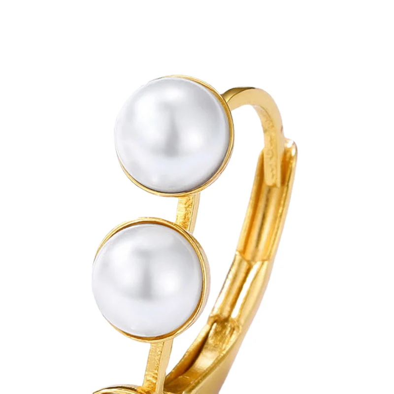 Hook 3 Pearl Earrings
