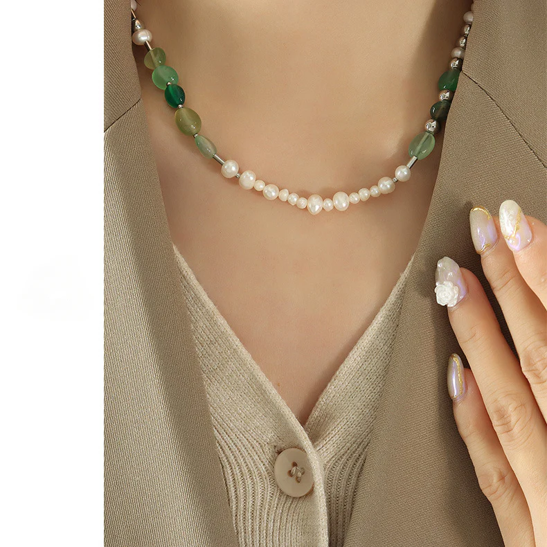 Natural Jade and Freshwater Pearl Necklace