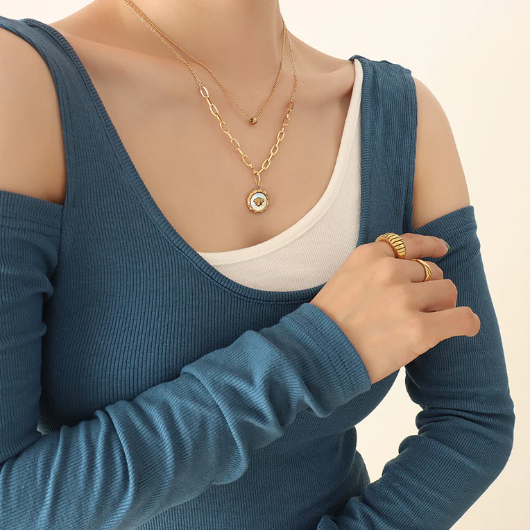 Animal Bee Seashell Pendant Necklace Earring Set