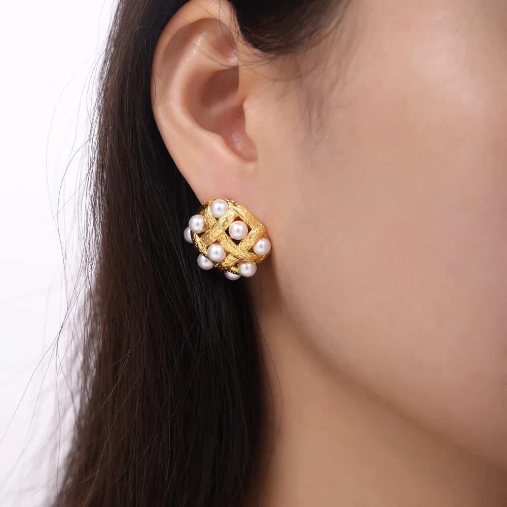 Retro Hollow Cube Pearl Stud Earrings