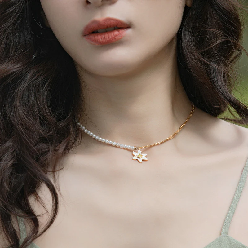 Necklace With Flower Pendant