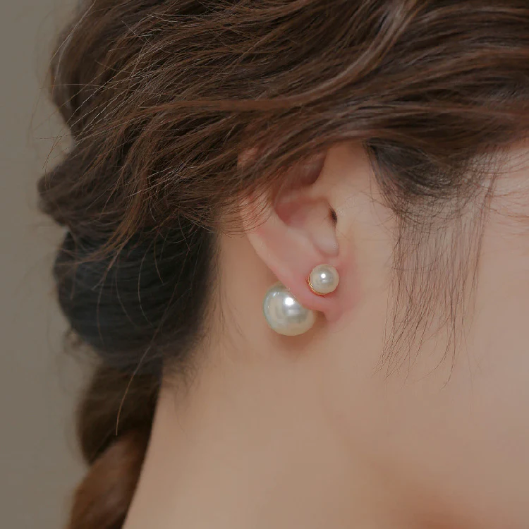 CD Double Pearl Stud Earrings | Best Replica Jewelry™