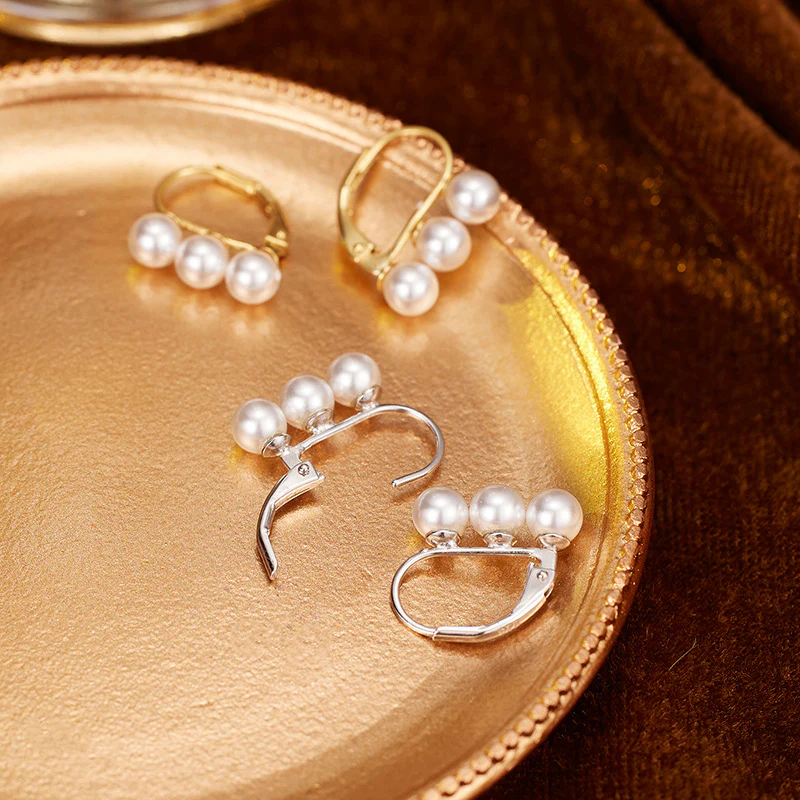 3 Pearls Balance Beam Clasp Earrings