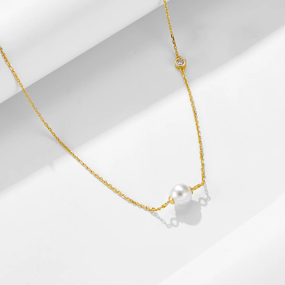 Minimalistic Style Single Pearl Pendant Necklace