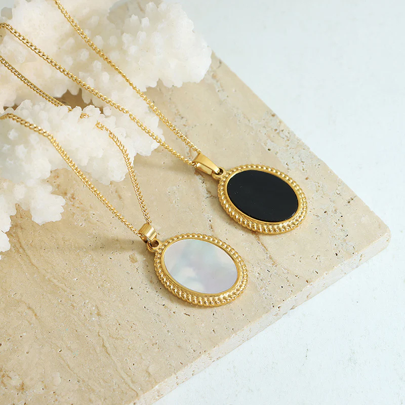 Black White Oval Mother of Pearl Pendant Necklace