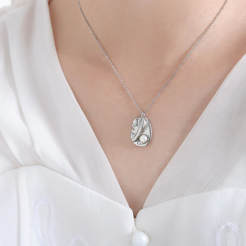 Saturn Inlaid Zircon and Pearl Pendant Necklace