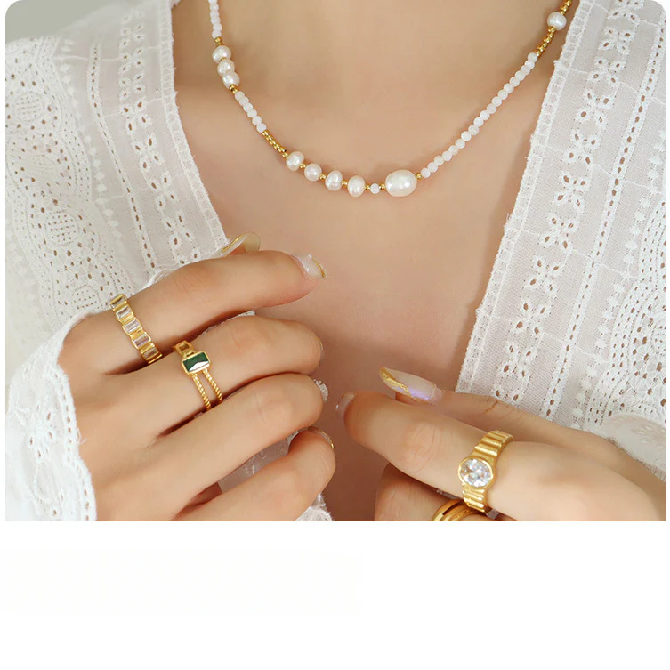 Shell Pearl and Freshwater Pearls Beaded Necklace