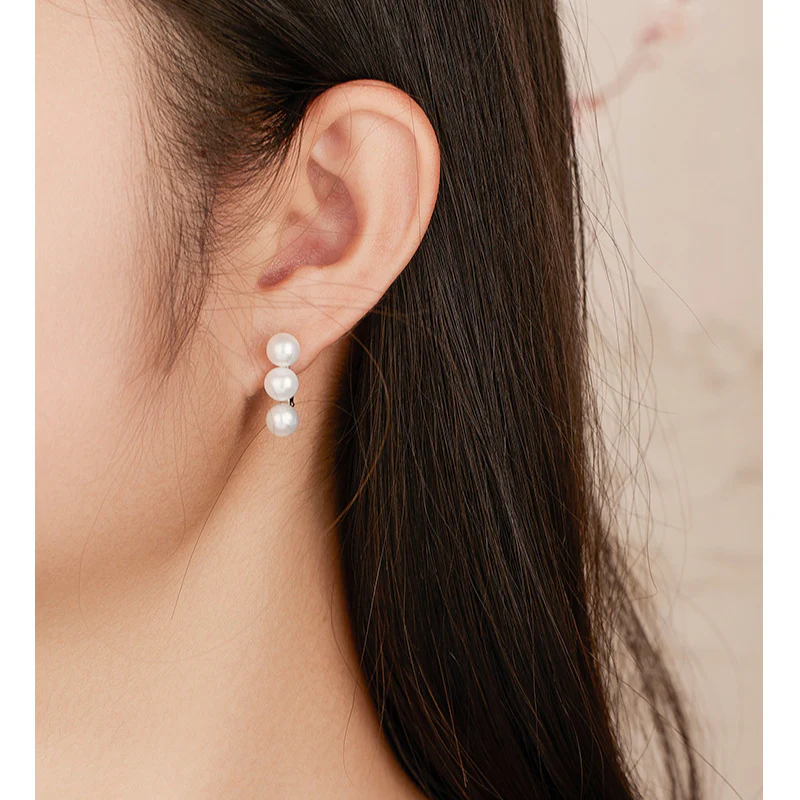 3 Pearls Balance Beam Clasp Earrings