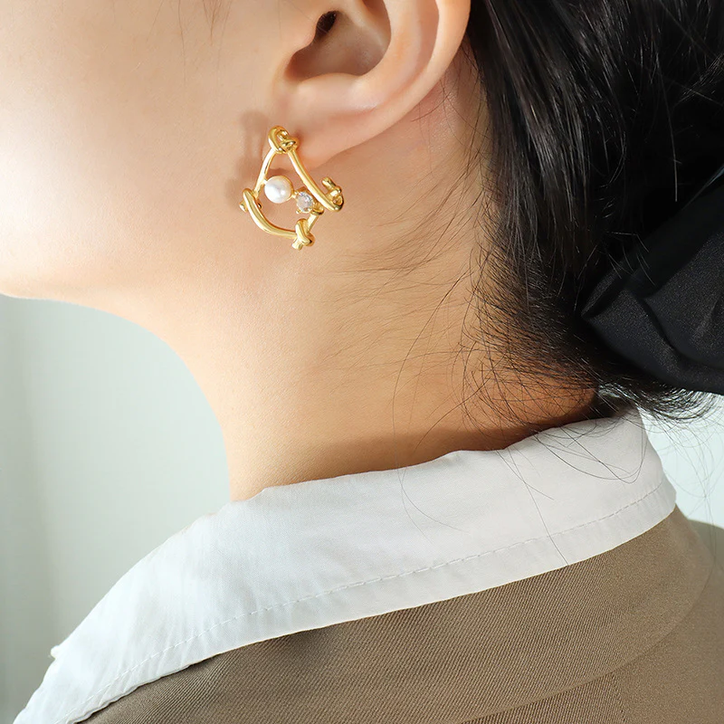 Chic Geometric Diamond and Pearl Earrings