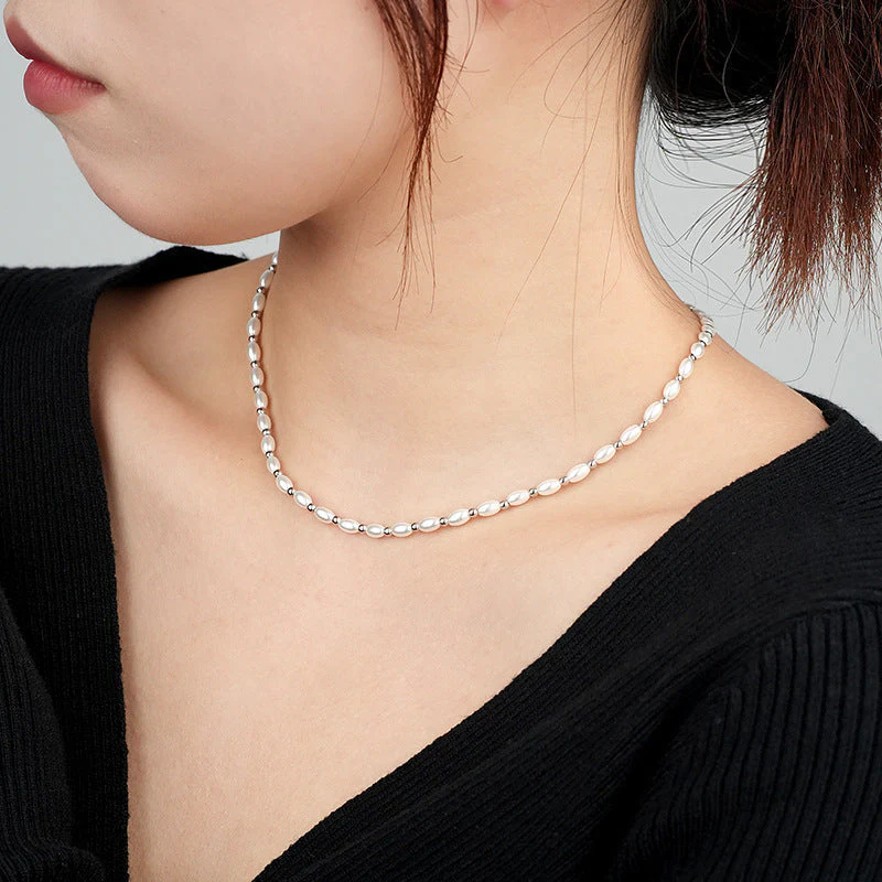 Elegant Olive Bead Pearl Necklace