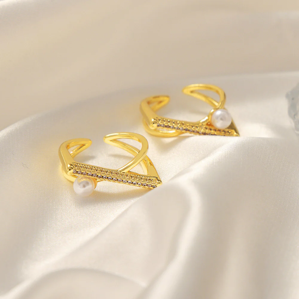 Geometric Open Diamond and Pearl Ring
