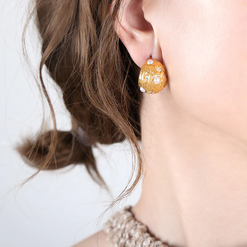 Vintage Rhinestones Pearl Stud Earrings