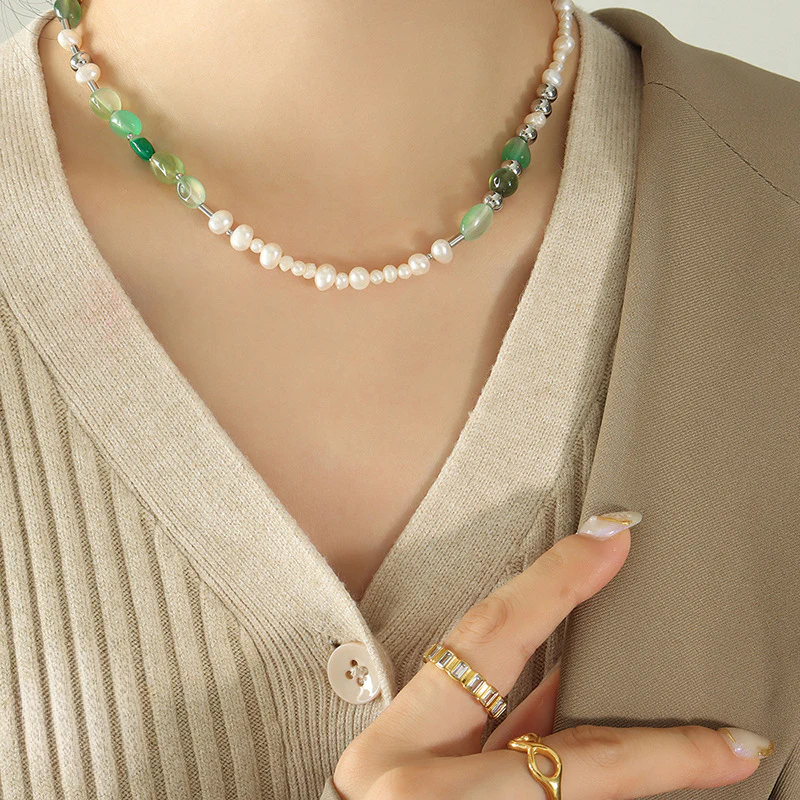 Natural Jade and Freshwater Pearl Necklace