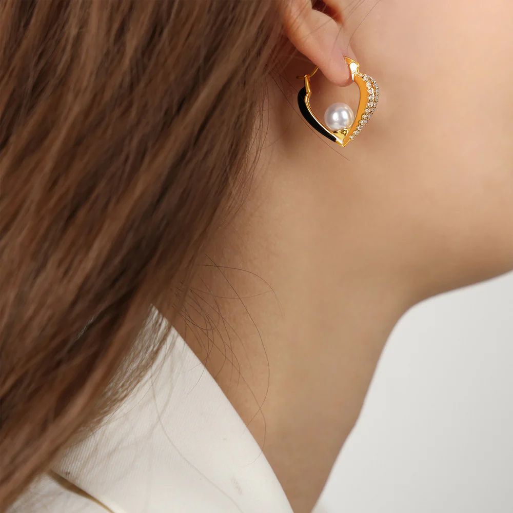 Hollow Love Heart Inlaid Pearl Earrings