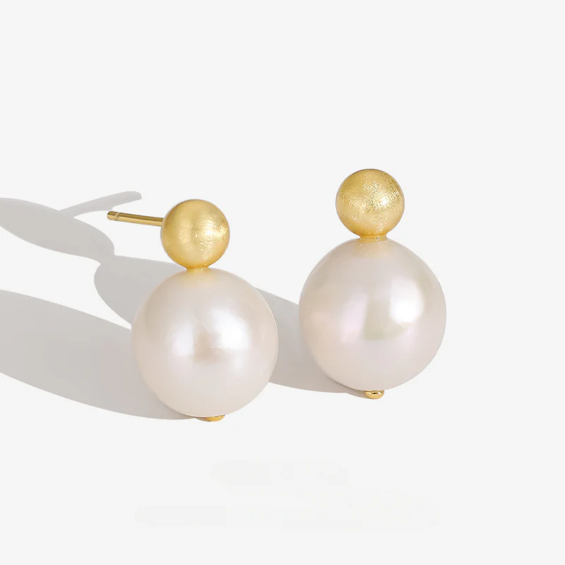 Chic Minimalist Pearl Stud Earrings