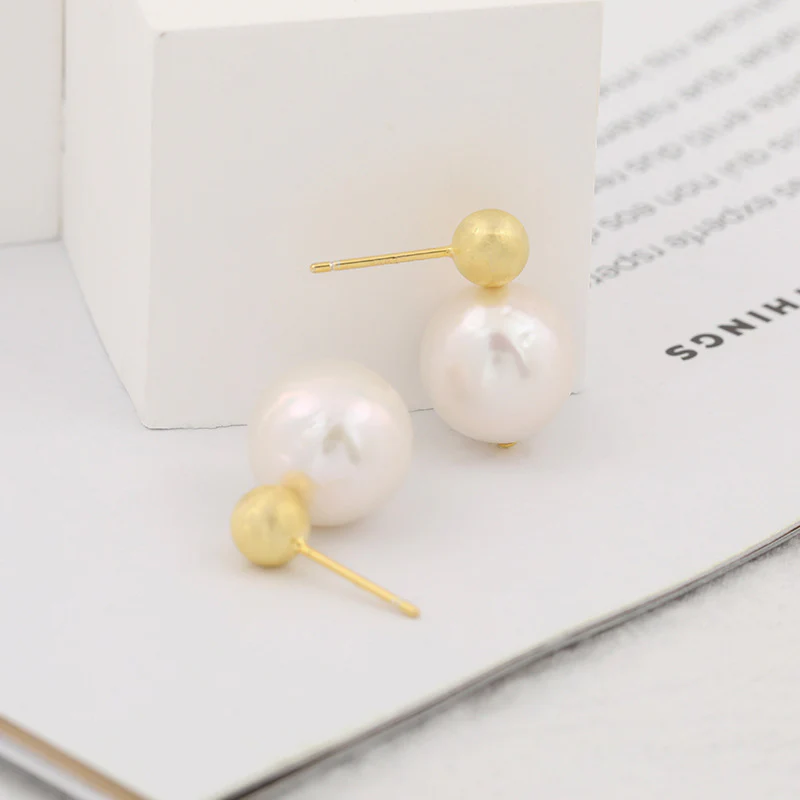 Chic Minimalist Pearl Stud Earrings