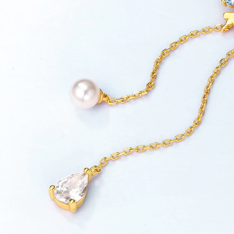 Pearl and Snowflake Pendant Necklace