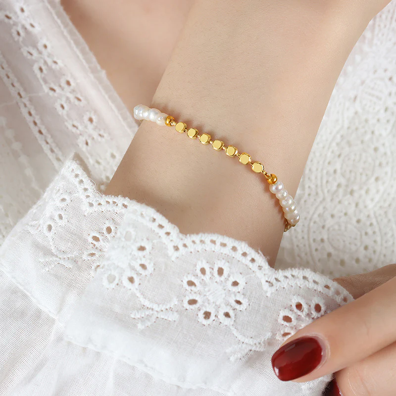 Flat Gold Beads and Freshwater Pearl Bracelet