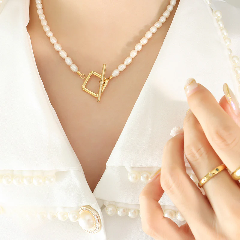 Square OT Clasp Pendant Freshwater Pearl Necklace