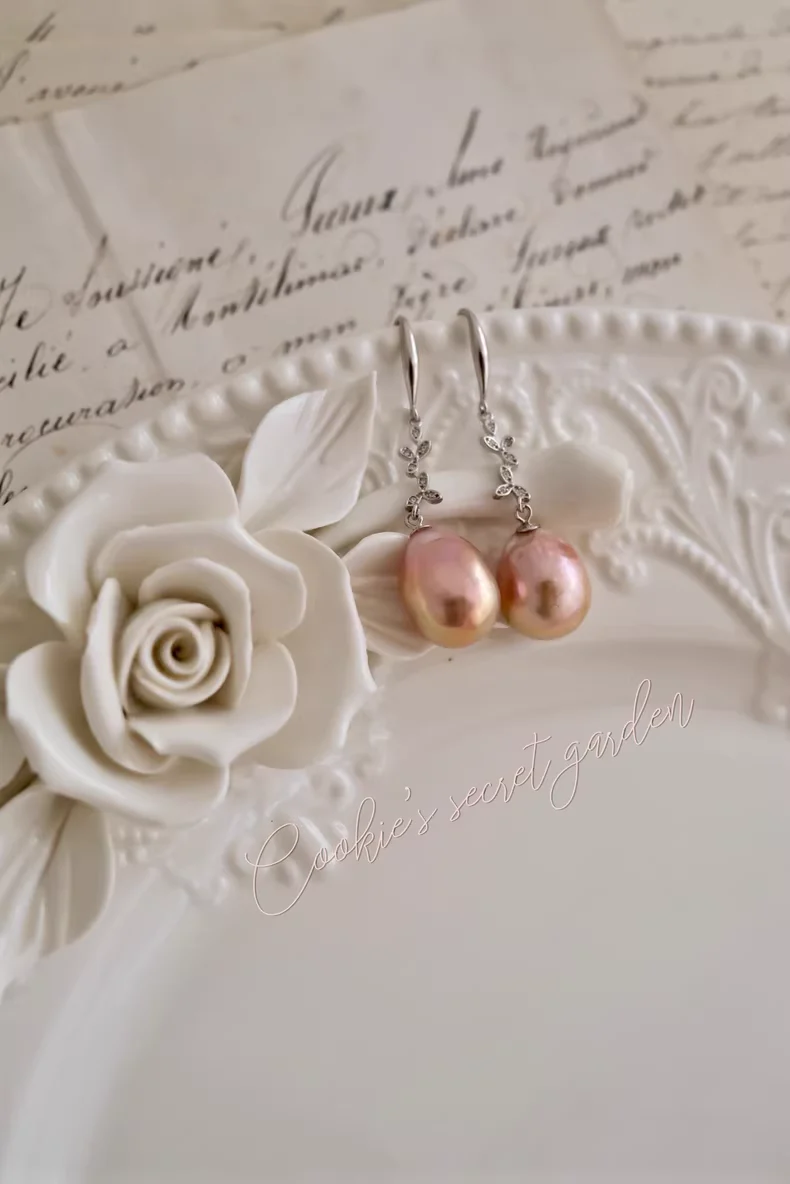 【Monet Garden Collection】 Handmade Peach Melody Baroque Pearl Earrings