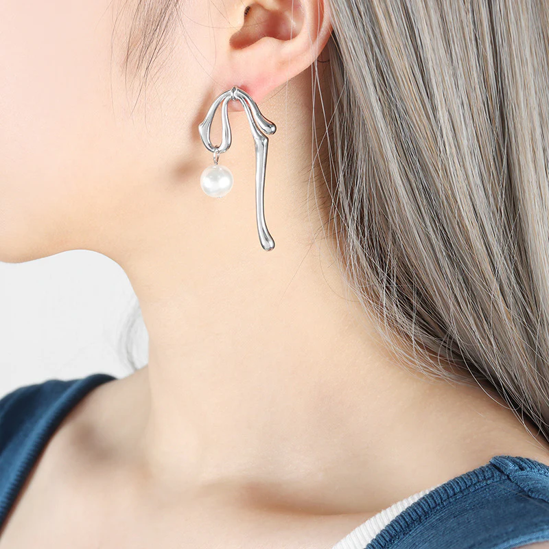 Irregular Bow Dangle Pearl Earring