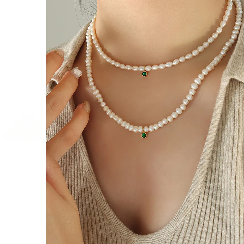 Round Emerald Zircon Pendant Freshwater Pearl Necklace