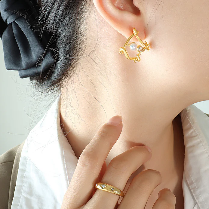 Chic Geometric Diamond and Pearl Earrings