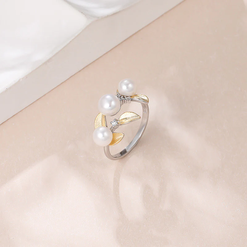 Leaf and Pearl Ring