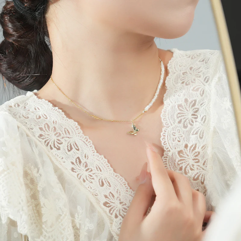 Chic Freshwater Pearl Butterfly Necklace