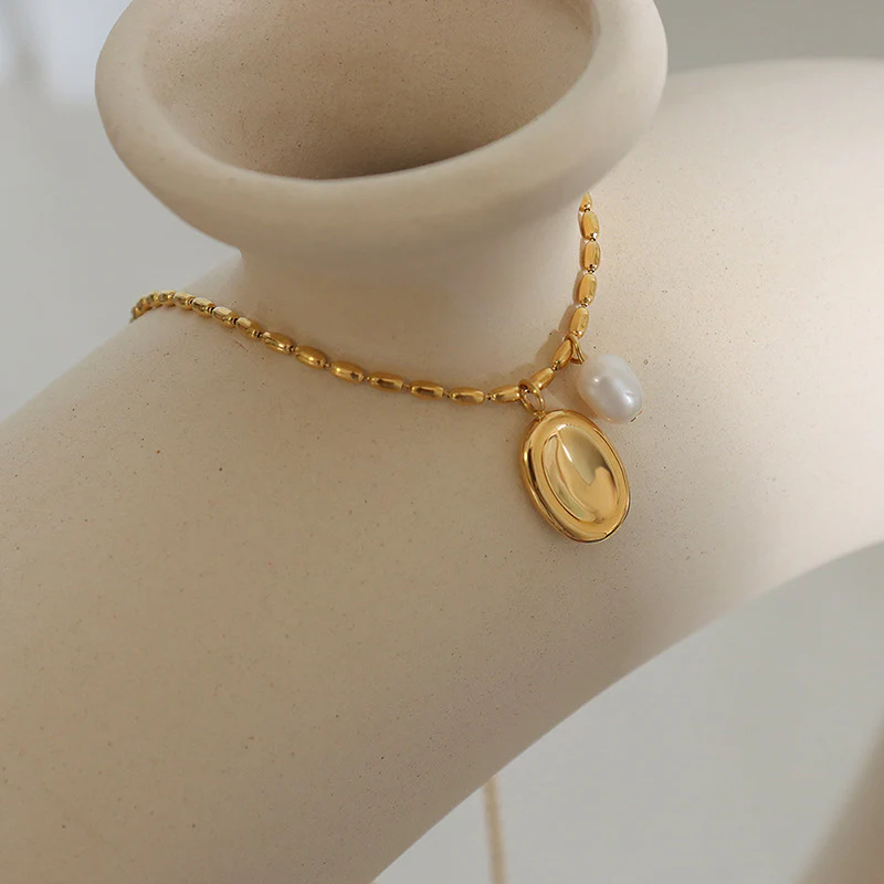 Freshwater Pearl Charm Oval Pendant Necklace