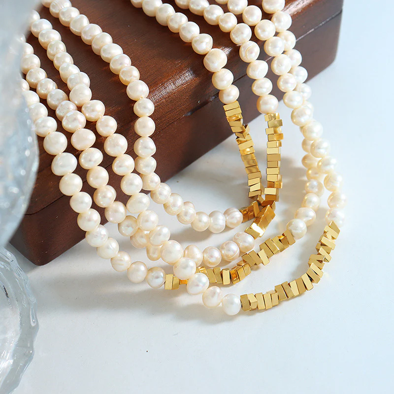 Gold Metal Block Stitching Freshwater Pearl Necklace