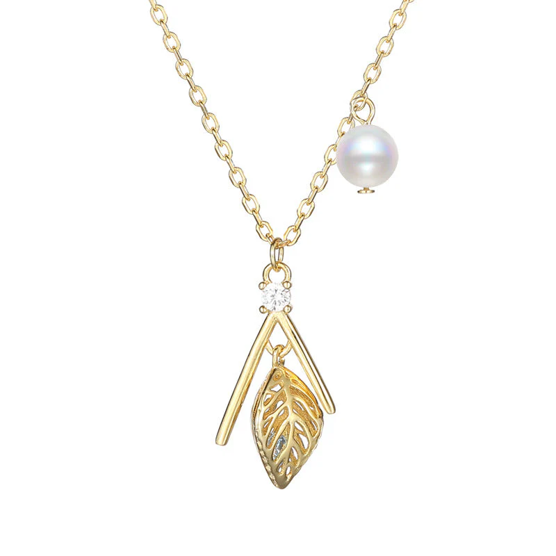 Pearl Charm Leaf Pendant Necklace