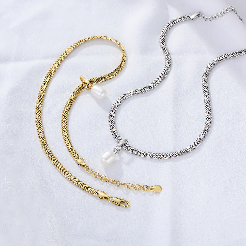 Single Pearl Chunky Chain Necklace