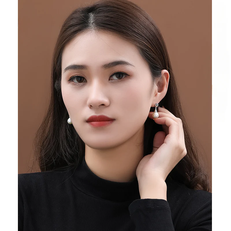 Classic Princess Style Teardrop Pearl Earrings